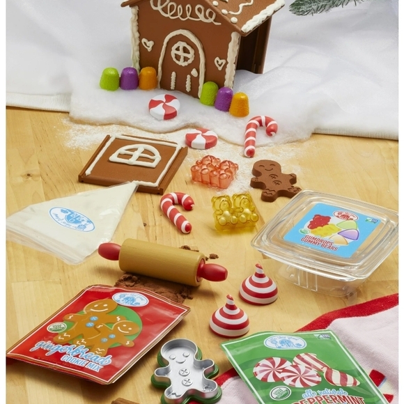 Little Tikes Creative Chefs Gingerbread House Kit - Picture 6 of 7